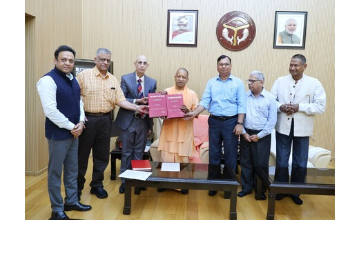 संभल हिंसा रिपोर्ट : आयोग ने सीएम योगी को सौंपी गोपनीय दस्तावेज, विपक्ष ने उठाए सवाल